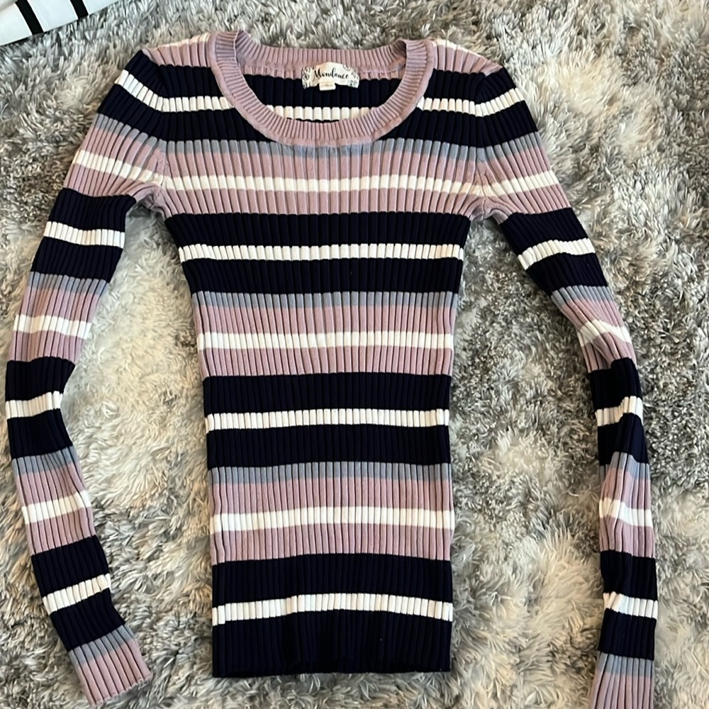 Striped Women’s sweater size small